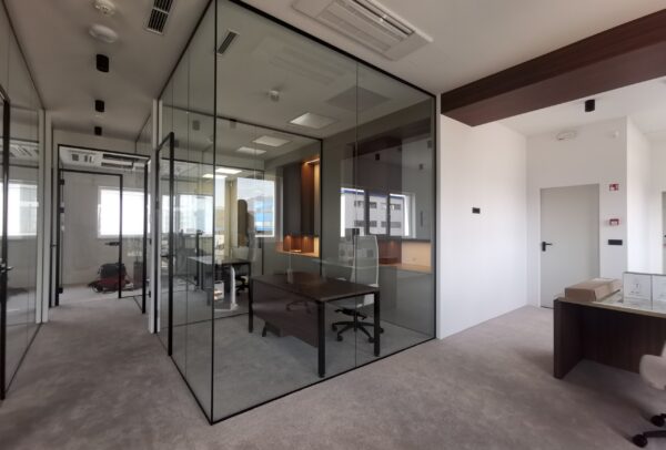 Steklene stene za pisarne