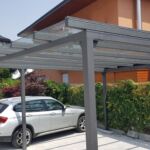 stekleni nadstrešek za avto