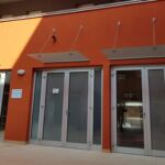 stekleni nadstreški na vhodi